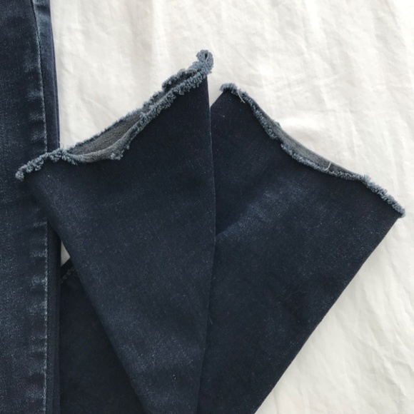 Levi Strauss & Co. Slimming Skinny Jeans Size 31 Denim Dark Navy Blue - Picture 3 of 7